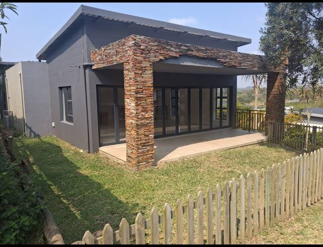 4 BEDROOM HOUSE FOR SALE IN PALM LAKES ESTATE